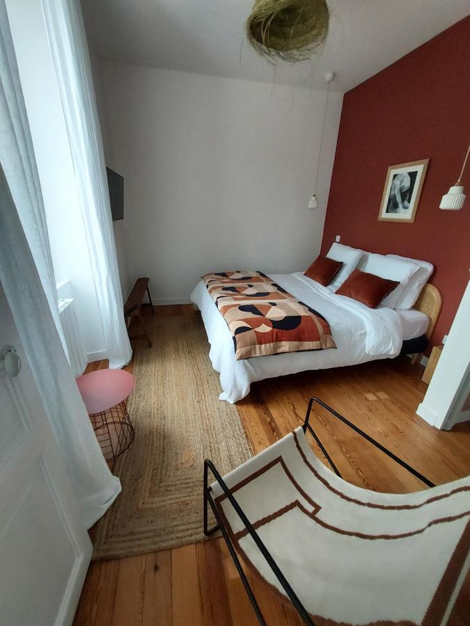 Maison Triton Et Porcelaine Saint-Coulomb Kültér fotó